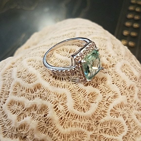 Ring - Picture 2 of 3